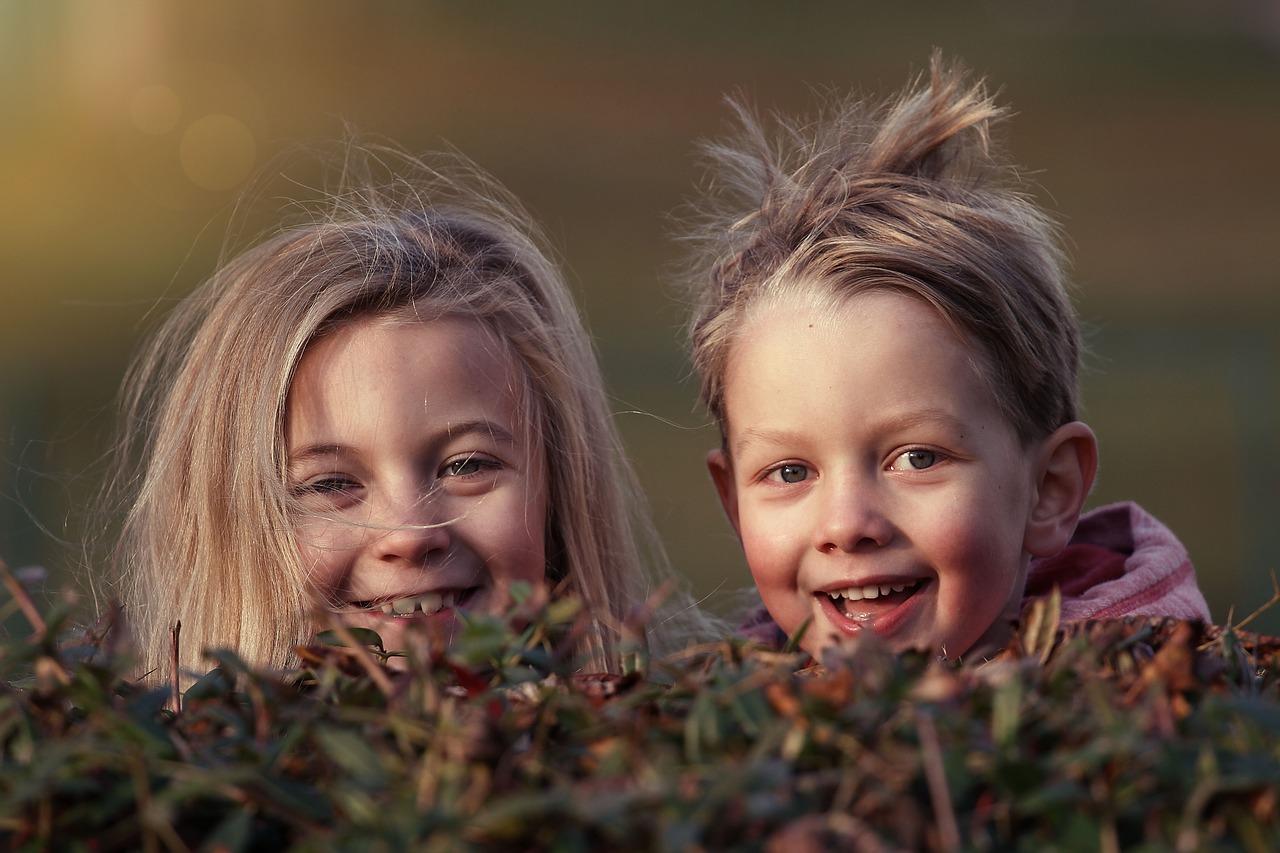 children, happy, siblings